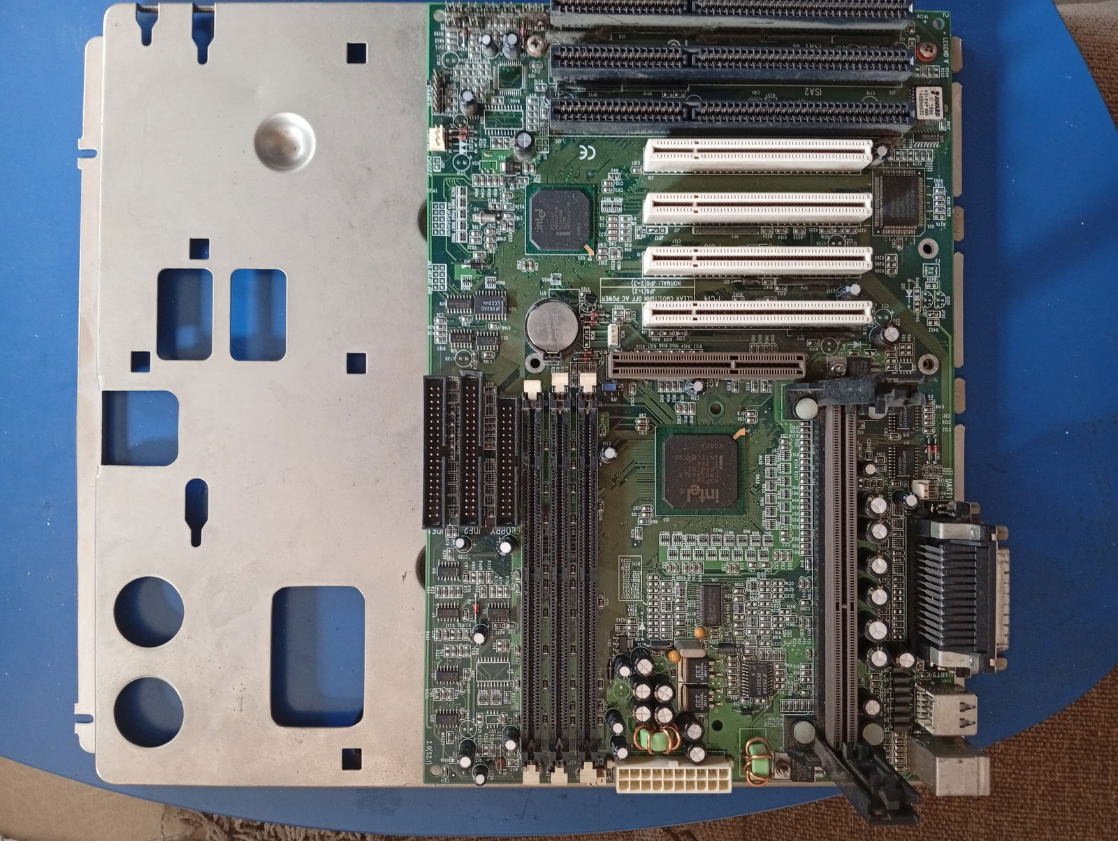 Motherboard, Intel Celeron 333 MHz (1 of 1)