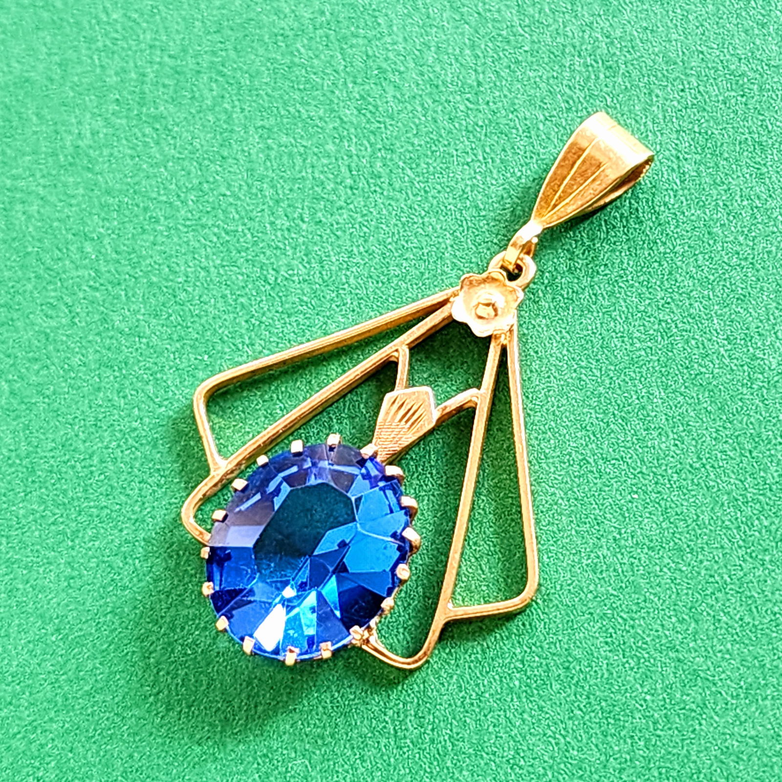 Solid Gold 9K Art Deco Tanzanite Pendant: VRF verified. 2.3g