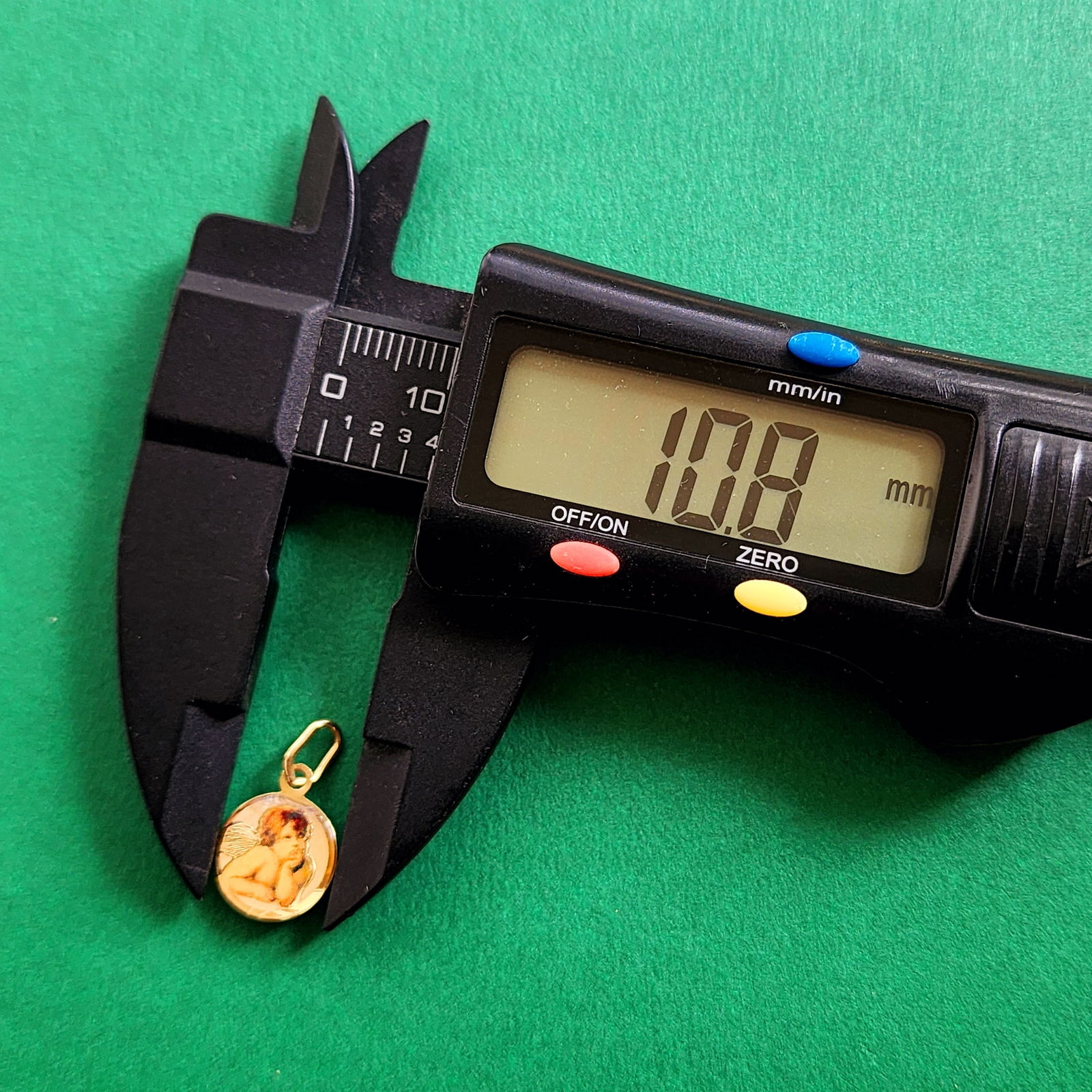 Solid Gold 9K Cherub Circle Pendant - 3