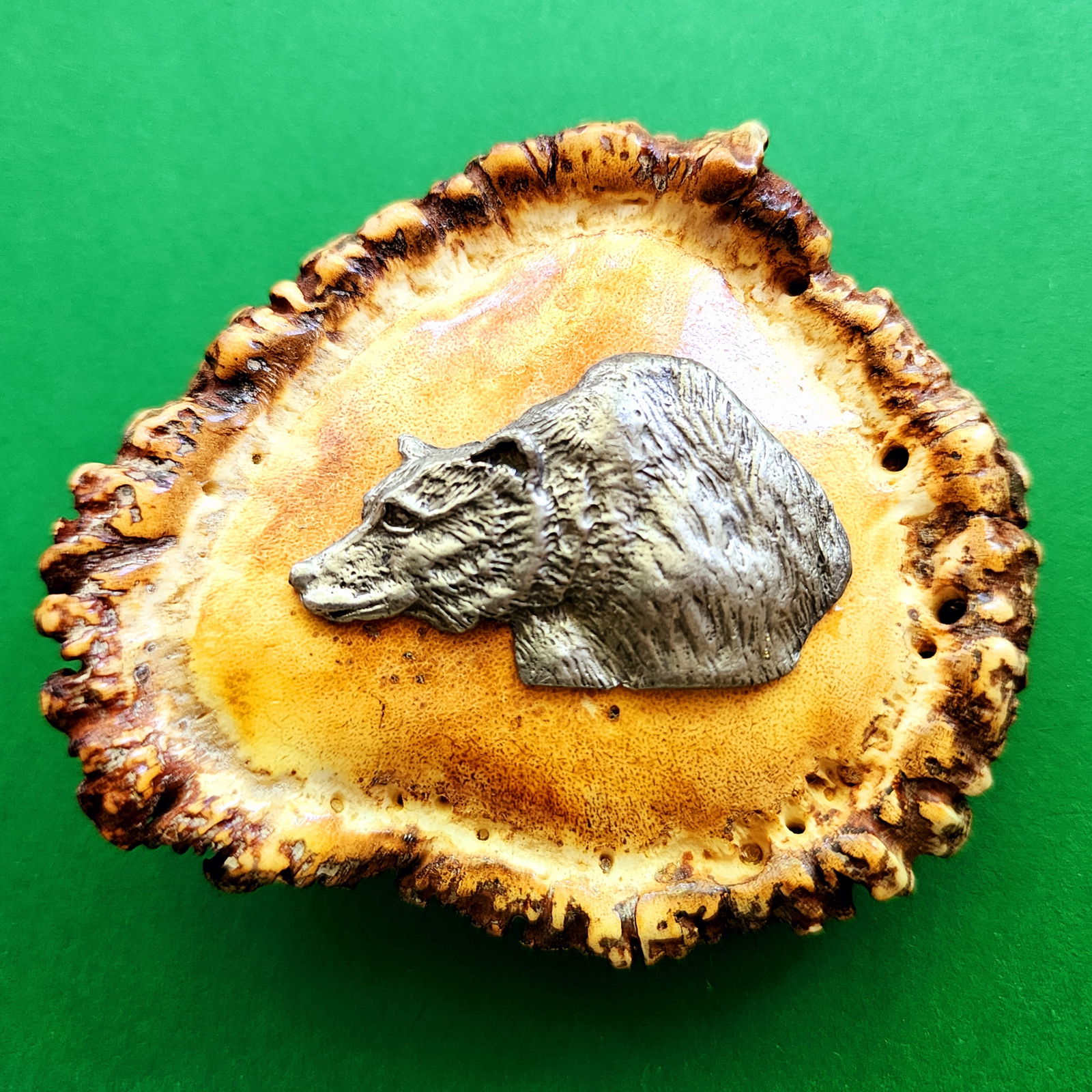 Grizzly Bear Made In USA Antler Burl Buckle: Condition as per photos