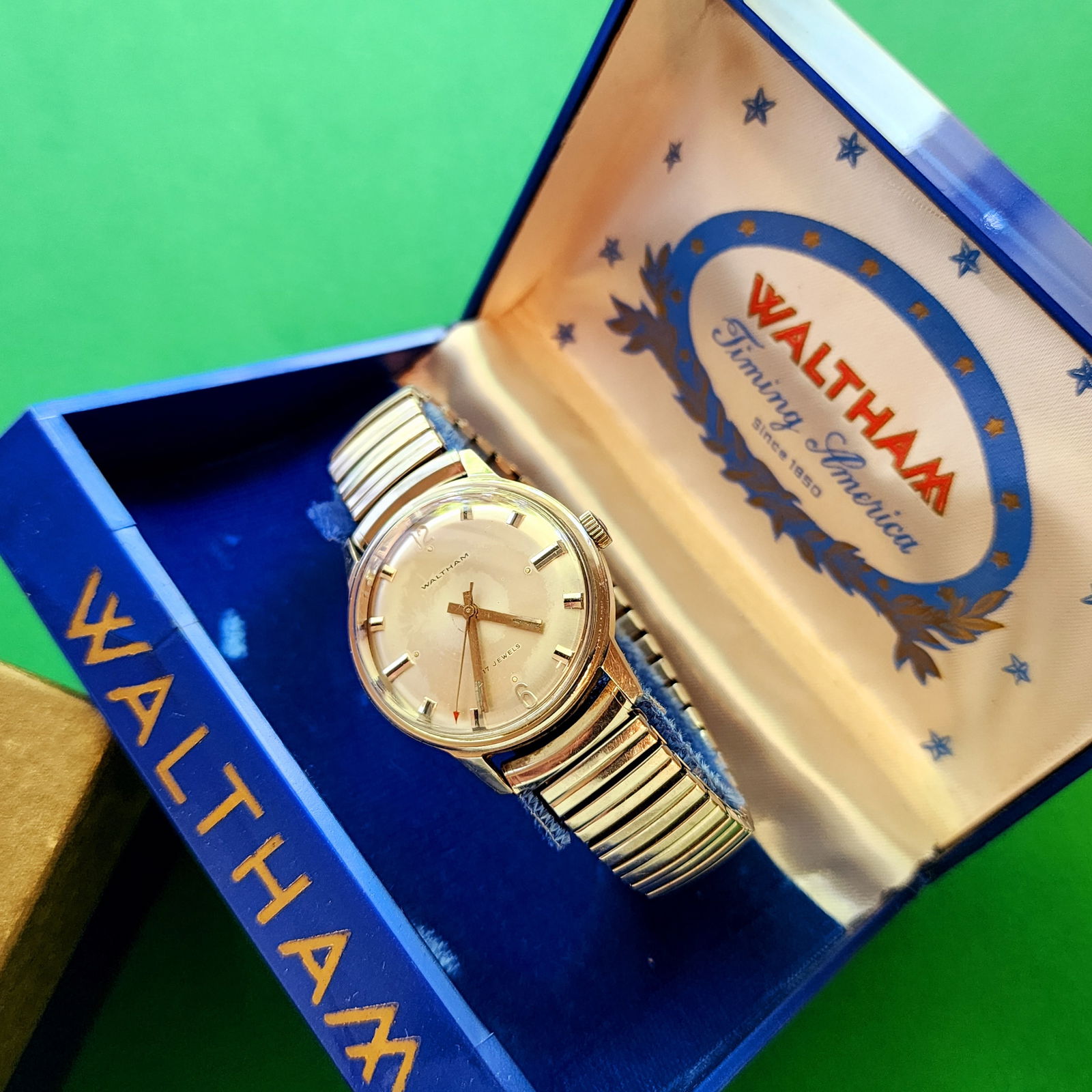 Vintage Waltham Mechanical Watch With Box: Not ticking