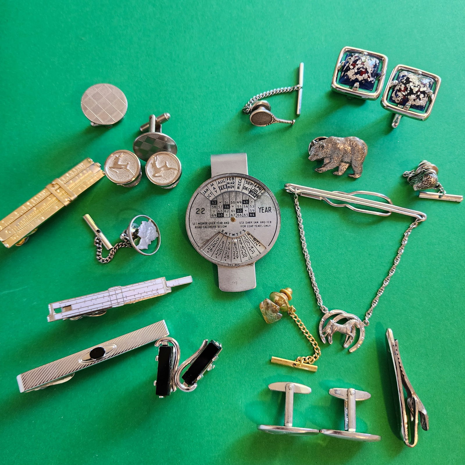 Cufflink Tie Clip Money Clip Collection Retro: Condition as per photos