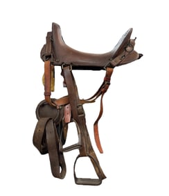Antique WWI 1918 McClellan Cavalry Saddle