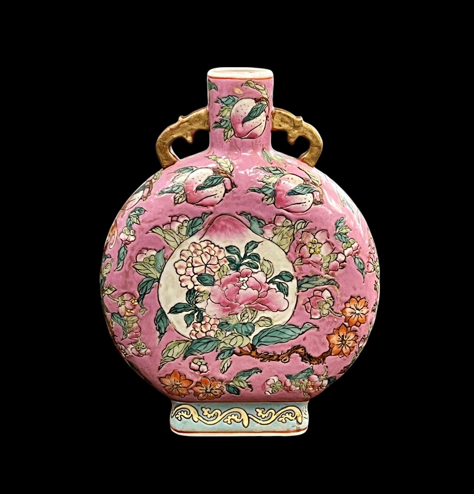 Outstanding Qianlong Famille Rose Moonflask: Outstanding Qianlong Famille Rose Moonflask | Rare beautifully enameled pink-ground Famille Rose Flask Vessel featuring gold gilt decorated handles at the neck of a moon shaped body decorated with pea