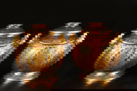 A Pair of Exquisite Gilt Bronze Buddha Statue Pattern Cover Jars: A Pair of Exquisite Gilt Bronze Buddha Statue Pattern Cover Jars,Tang Dynasty, China,Zhenguan Four-character Mark,Size:20cmx17cm,Total Weight:1893g &#19968;&#23545;&#38108;&#37775;&#37329;&#20315;&#20
