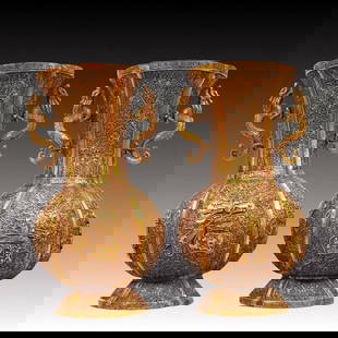 A Pair of Rare Gilt Bronze Bats and Peach Pattern Dragon-Ears Vases: A Pair of Rare Gilt Bronze Bats and Peach Pattern Dragon-Ears Vases,Qing Dynasty, China,Qianlong Four-character Mark,Size:13cmx26cm,Weight:4650g &#19968;&#23545;&#38108;&#37775;&#37329;&#31119;&#23551