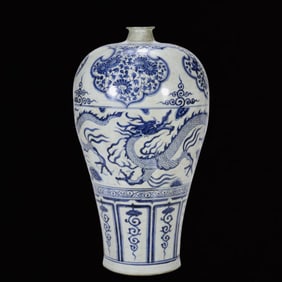 An Exquisite Blue and White Auspicious Cloud and Dragon Pattern Vase