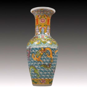 A Precious Glass Enamel Lotus and Dragon Pattern Vase