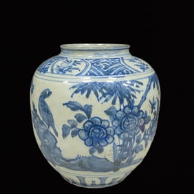 An Exquisite Blue and White Flower and Bird Pattern Jar