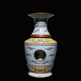 An Exquisite Enamel Painted Gold Landscape,Bats and Peach Pattern Vase