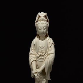 A Solemn Dehua white porcelain Statue of Avalokitesvara·