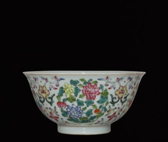 An Exquisite Famille-Rose Flower Pattern Painted Gold Bowl