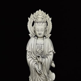 A Solemn Dehua white porcelain Statue of Avalokitesvara