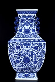 A Huge Blue and White Lotus Pattern Double-Ears Vase