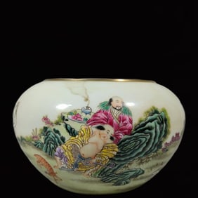 An Exquisite Famille-Rose Painted Gold Figure Pattern Brush Washer,With Poem