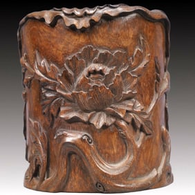 An Exquisite Eaglewood Flower Pattern Brush Pot