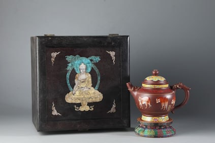 An Exquisite Purple Sands Painted Color Tiger Pattern Teapot