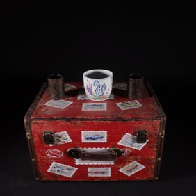 A Set of Fine Famille-Rose Figure Pattern Cup,with an Imperial Poem by Emperor Qianlong