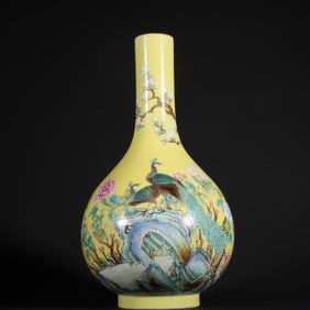 An Exquisite Yellow Ground Famille-Rose Peony and Phoenix Pattern Vase