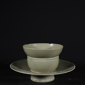 An Exquisite Yue yao Celadon Cup