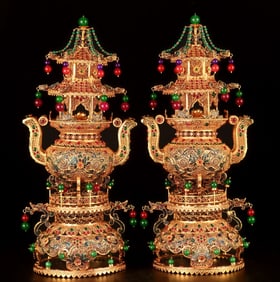 A Pair of Exquisite Flower silk gold-plated Inlaid Gems sFlower Pattern Double-Ears Censers