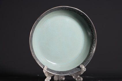 An Exquisite Ru yao Sky Blue Glazed Cover with Silver Washer