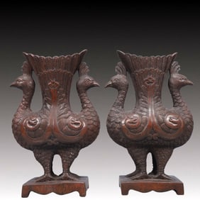 A Pair of Exquisite Eaglewood Rooster-Shaped Cups