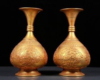 A Pair of Exquisite Gilt Bronze Auspicious Beast Pattern Vases