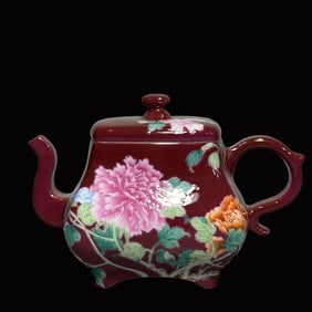 An Exquisite Enamel Ruby Red-Glazed Flower Pattern Painted Gold Teapot