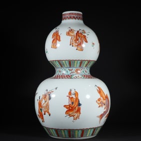 An Exquisite Iron-Red Figure Pattern Gourd-Shaped Vase