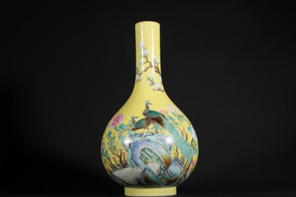 An Exquisite Famille-Rose Flower and Bird Pattern with poem Vase