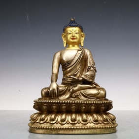 A Exquisite Gilt Bronze Statue of Sakyamuni