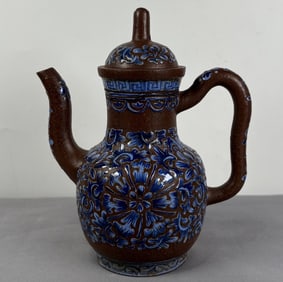 An Exquisite Purple Sands Flower Pattern Teapot