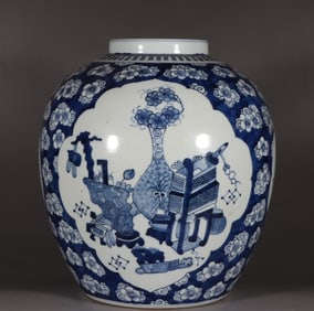 An Exquisite Blue and White Flower Pattern Jar