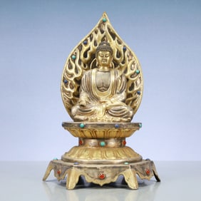 A Exquisite Gilt Silver Statue of Sakyamuni