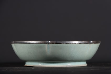 An Exquisite Ru yao Sky Blue Glazed Brush Washer