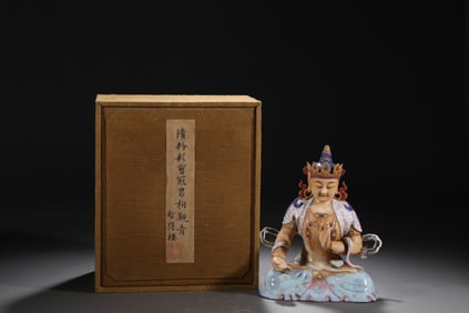 An Exquisite Famille-Rose Statue of Avalokitesvara