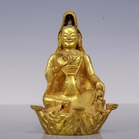 An Exquisite Gilt Bronze Statue of Avalokitesvara