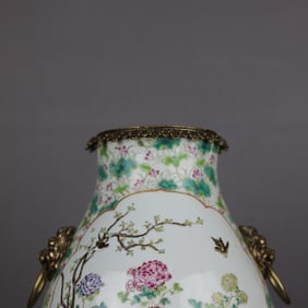 A Exquisite Famille-Rose Inlaid Bronze Flower and Bird Pattern Seawater Pattern Double-Ears Jar