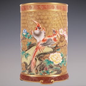 An Exquisite Enamel Painted Gold Flower and Bird Pattern Brush Pot
