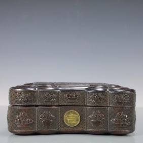 A Exquisite Zitanwood Dragon and Phoenix Pattern Flower Pattern Box