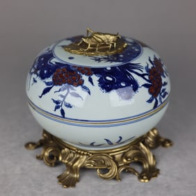 A Exquisite Doucai Blue and White Inlaid Bronze Flower and Fruit Pattern Box