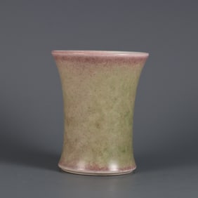 A Exquisite PeachBloom-Glazed Brush Pot