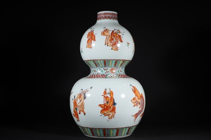 An Exquisite Iron-Red Character and Story Pattern Lotus Pattern Gourd-Shaped Vase