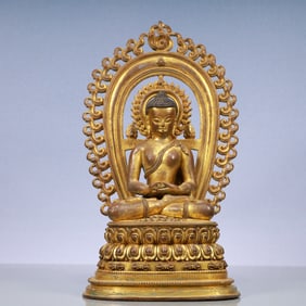 A Exquisite Gilt Bronze Statue of Sakyamuni