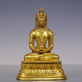 An Exquisite Gilt Bronze Statue of Amitayus