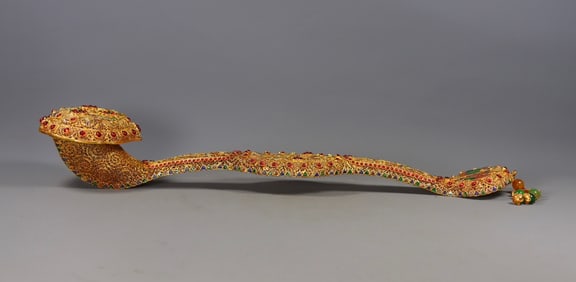 A Exquisite Gilt Bronze Inlaid Gems Flower Pattern Ruyi