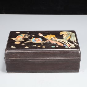 A Exquisite Eaglewood Flower and Bird Pattern Box