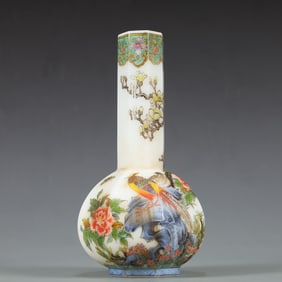 A Exquisite Colored glaze Famille-Rose Flower and Bird Pattern Vase