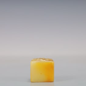 A Exquisite Shoushan Stone Lotus Pattern Seal